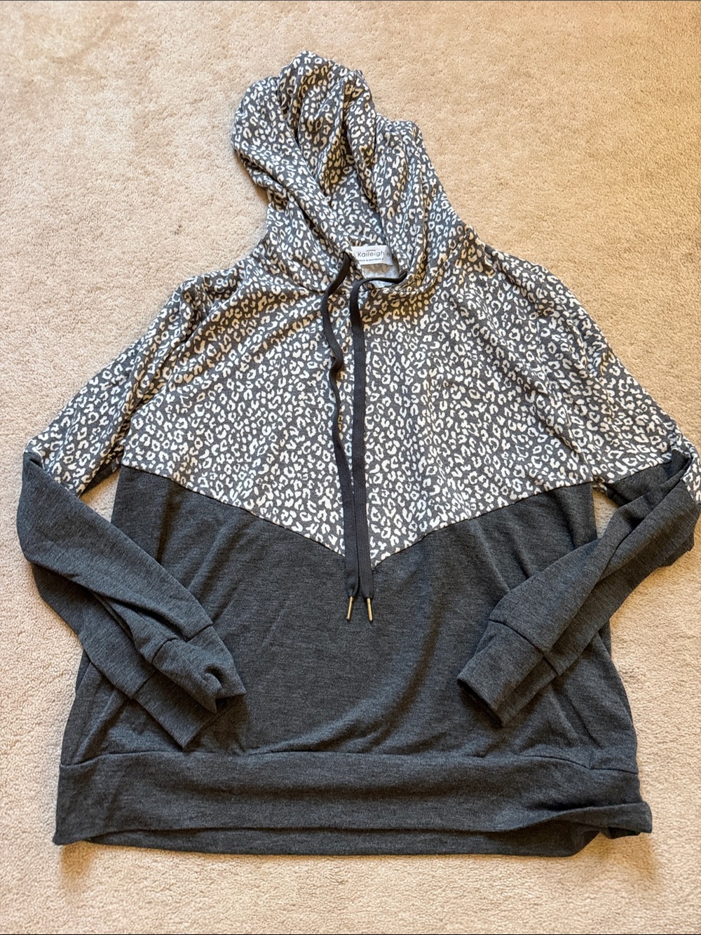 Women’s Hooded Leopard Yoke Pullover Sweater - Charcoal/Light Gray